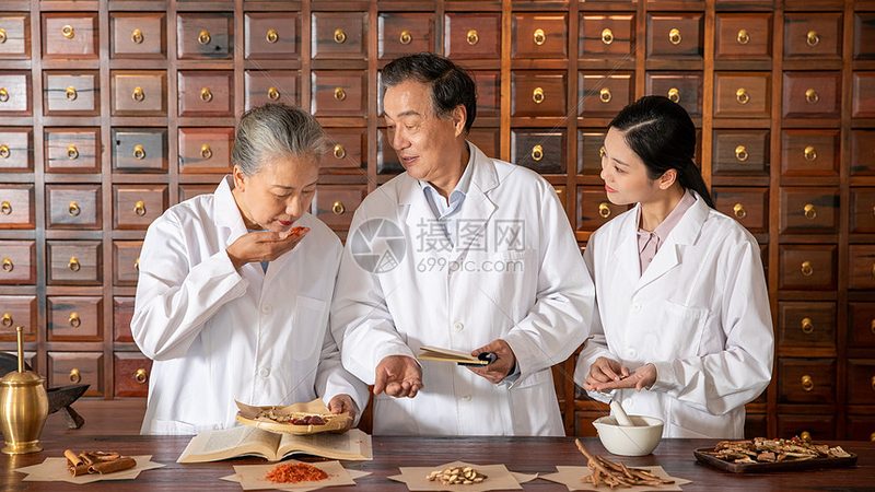 上海膏方医院如何选择？揭秘膏方养生的秘密